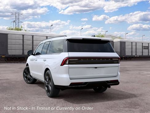 New 2027 Lincoln Navigator Reserve w/ Jet Appearance Package AWD/4WD image 8
