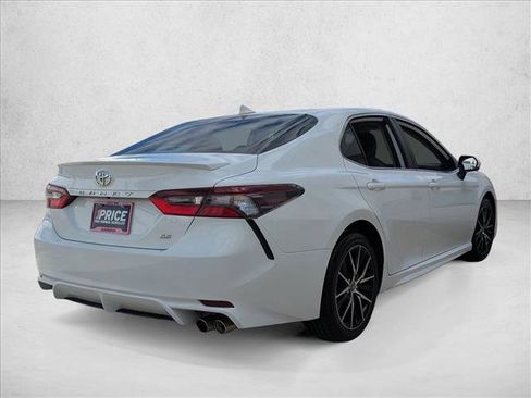 Used 2023 Toyota Camry SE image 5