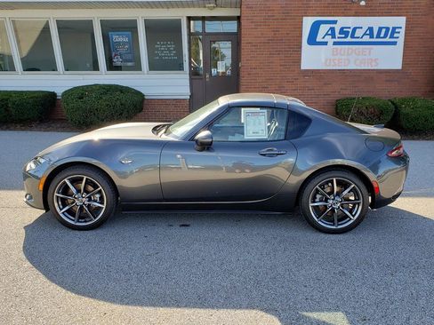 Used 2017 MAZDA MX-5 Miata RF Grand Touring RWD image 2