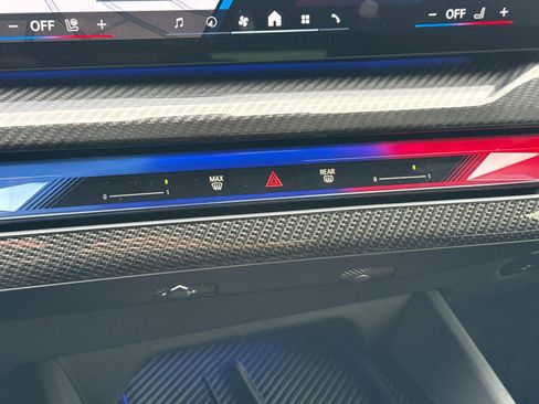 Used 2025 BMW M5 Touring image 24