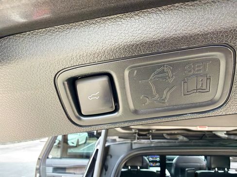 Used 2021 Ford Expedition Limited AWD/4WD image 23