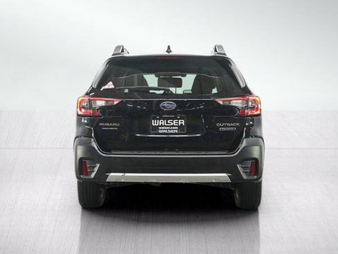 Used 2022 Subaru Outback Touring AWD/4WD image 4