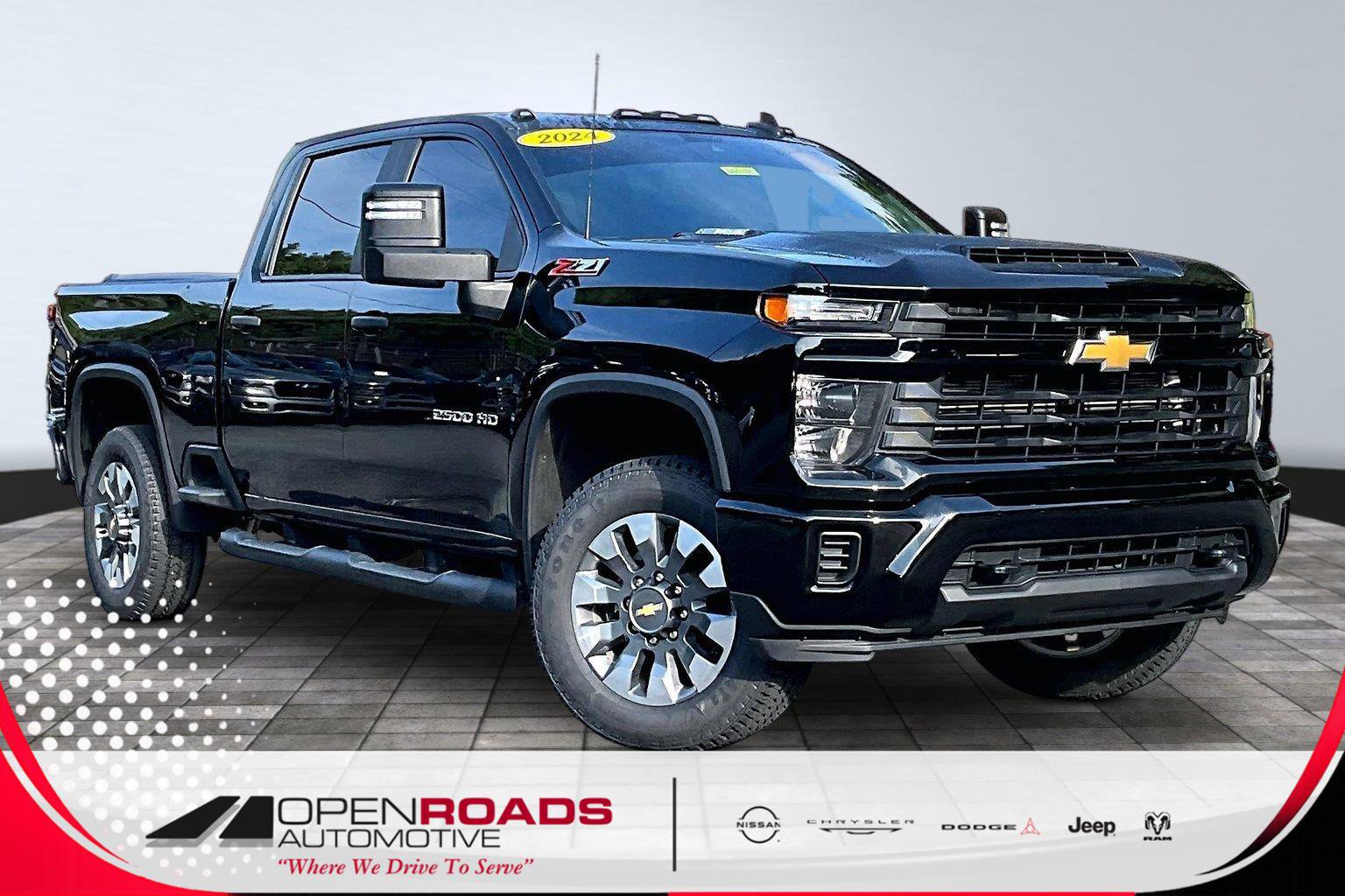 Used 2024 Chevrolet Silverado 2500 Custom w/ Custom Value Package AWD/4WD image 1