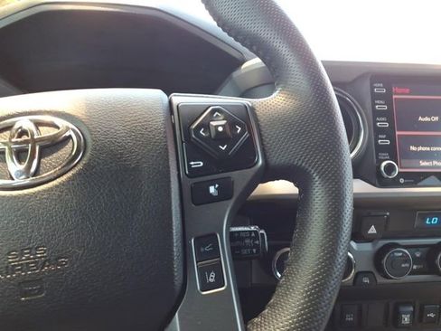 Certified 2023 Toyota Tacoma TRD Off-Road AWD/4WD image 18