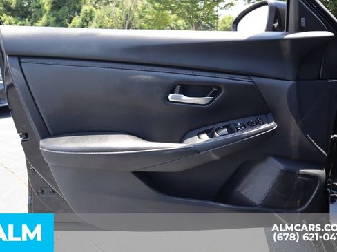 Used 2024 Nissan Sentra SV FWD image 12