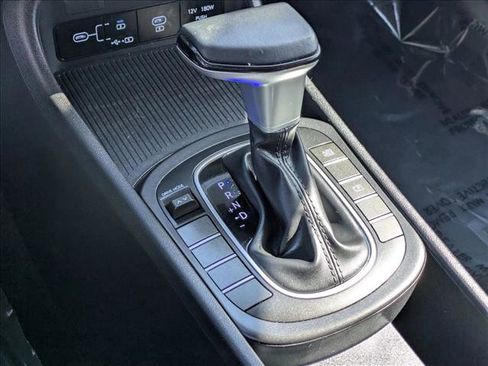 Used 2024 Hyundai Kona SEL FWD image 12