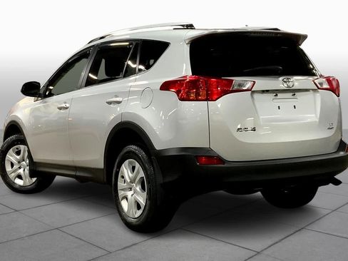 Used 2015 Toyota RAV4 LE AWD/4WD image 12