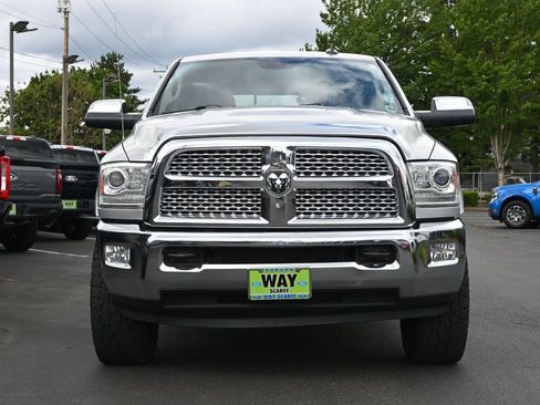 Used 2013 RAM 2500 Laramie w/ Convenience Group AWD/4WD image 3