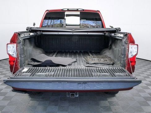Used 2018 Nissan Titan PRO-4X w/ Pro-4x Convenience Package image 23