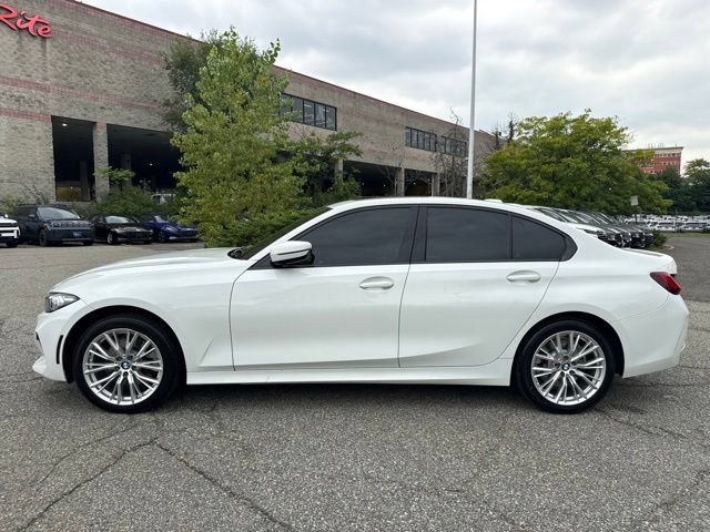 Used 2023 BMW 330i xDrive Sedan w/ Premium Package AWD/4WD image 22