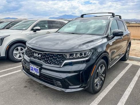 Certified 2023 Kia Sorento EX AWD/4WD image 3