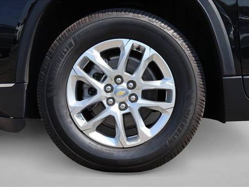Used 2021 Chevrolet Traverse LT AWD/4WD image 9