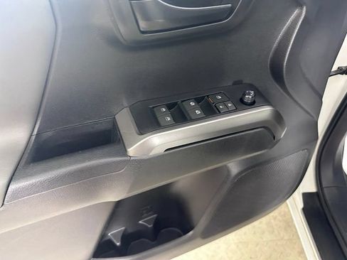 Used 2023 Toyota Tacoma SR5 AWD/4WD image 17