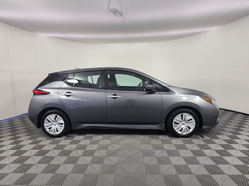 Used 2025 Nissan Leaf S FWD image 6