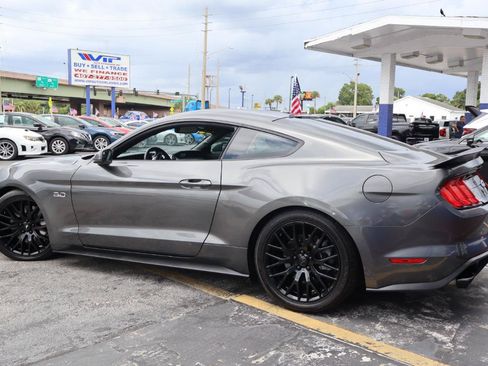 Used 2018 Ford Mustang GT Premium RWD image 6