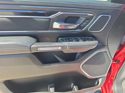 Used 2022 RAM 1500 Laramie AWD/4WD image 12