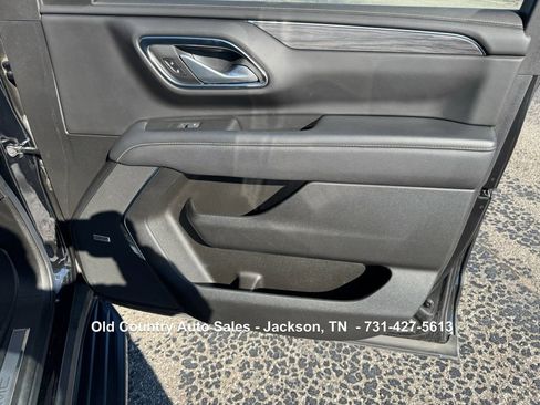 Used 2022 GMC Yukon SLT w/ SLT Luxury Package image 34