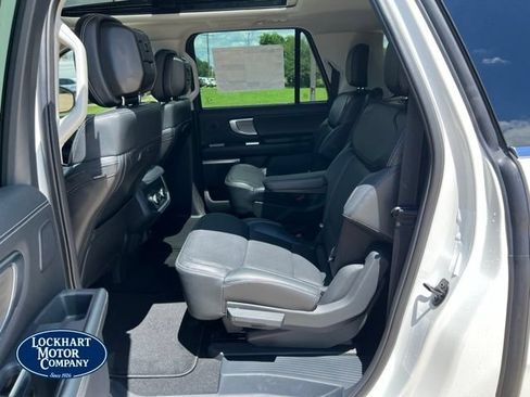 New 2026 Ford Expedition Max Platinum w/ Driver's Package AWD/4WD image 17
