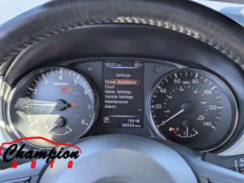 Used 2018 Nissan Rogue Sport SL FWD image 30