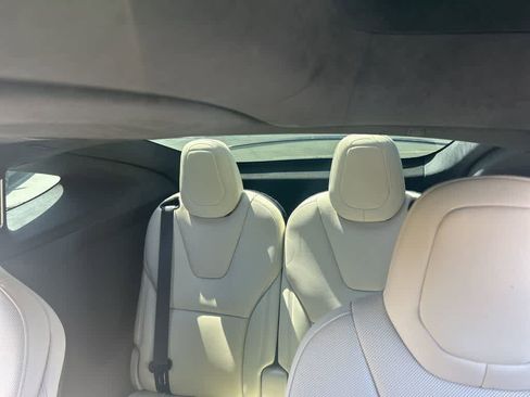 Used 2024 Tesla Model X image 7