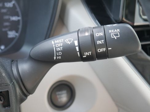 Used 2024 Toyota Corolla Cross LE w/ Moonroof Package AWD/4WD image 31