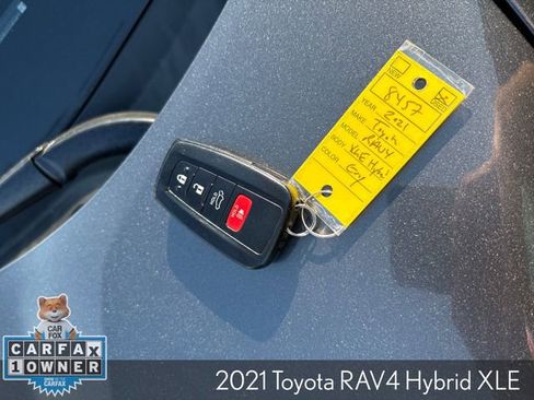 Used 2021 Toyota RAV4 XLE w/ Convenience Package AWD/4WD image 32