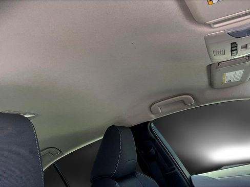 Used 2022 Toyota Corolla LE image 28