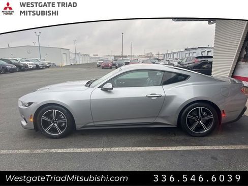 Used 2024 Ford Mustang Premium image 5