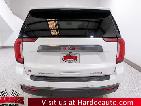 Used 2023 GMC Yukon AT4 w/ Technology Package image 4