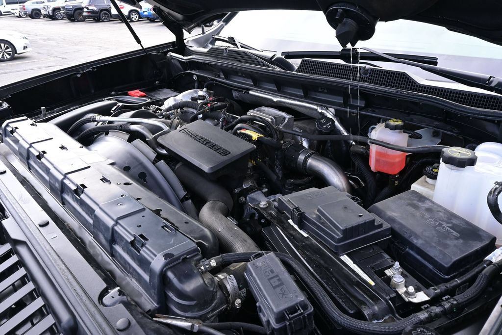 Used 2021 Chevrolet Silverado 3500 LTZ w/ LTZ Convenience Package AWD/4WD image 11