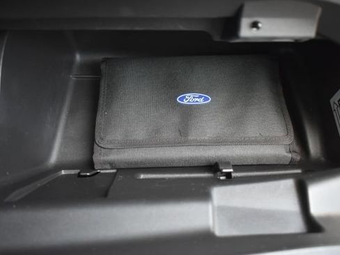 Used 2017 Ford Focus SE FWD image 37