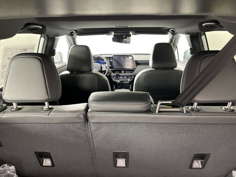 New 2026 Subaru Outback Touring XT image 16