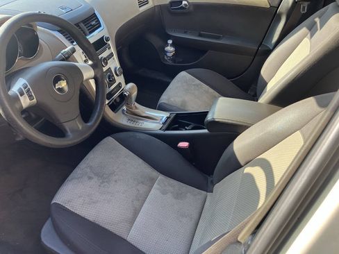 Used 2009 Chevrolet Malibu LS FWD image 4
