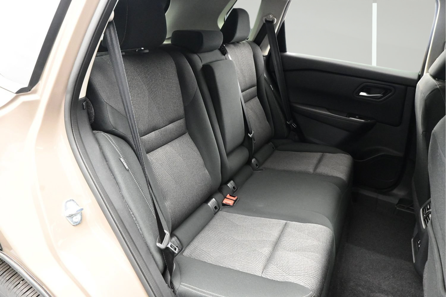 Certified 2025 Nissan Rogue SV AWD/4WD image 13