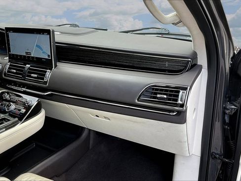 Used 2023 Lincoln Navigator Black Label AWD/4WD image 28