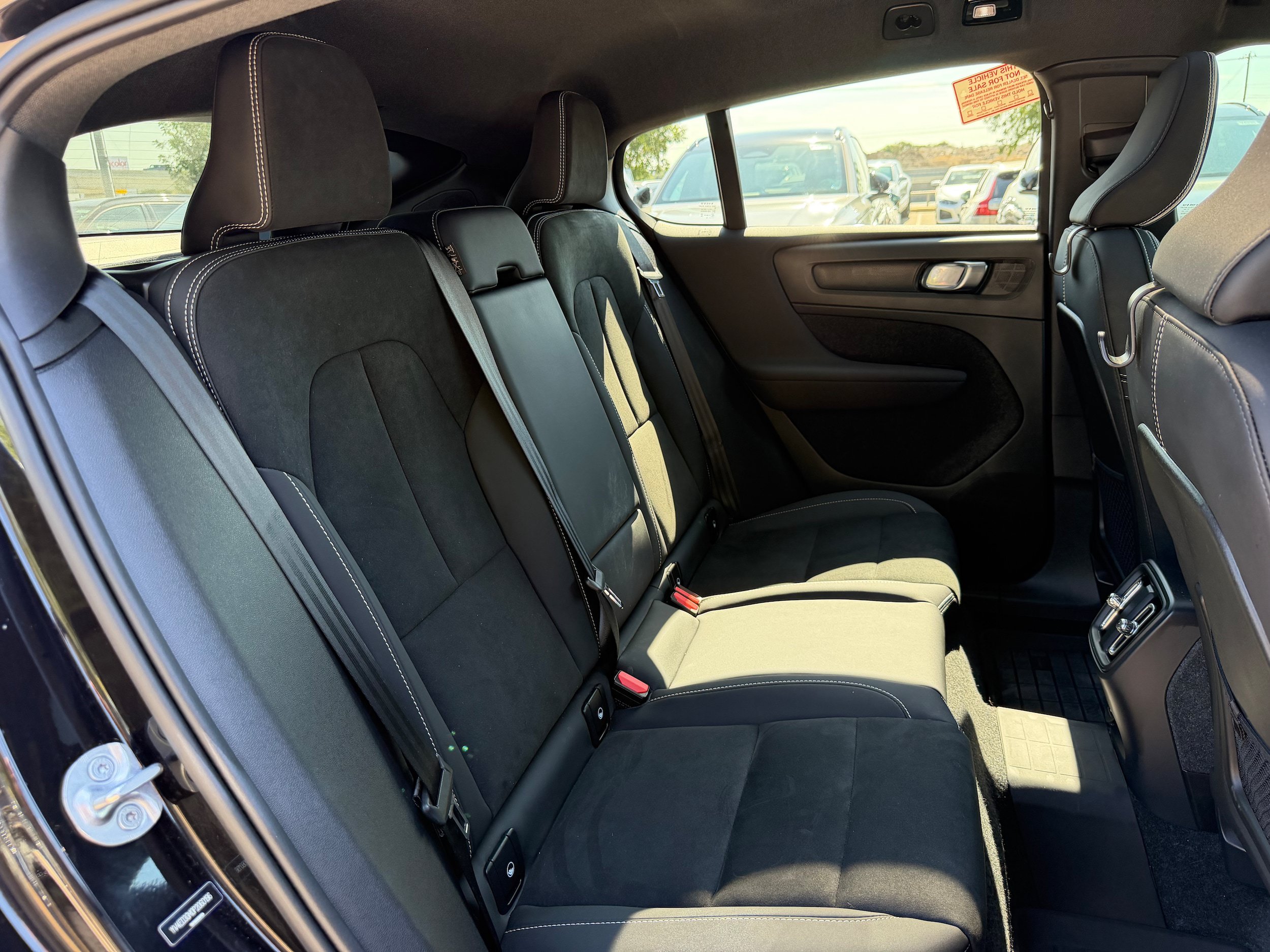 Certified 2023 Volvo C40 P8 Recharge Ultimate w/ Protection Package Premier AWD/4WD image 12