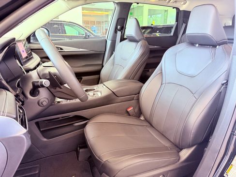 Certified 2026 INFINITI QX60 Luxe w/ Cargo Package FWD image 27