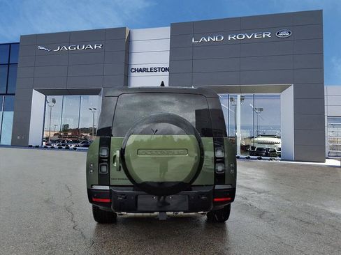 New 2026 Land Rover Defender 130 X-Dynamic SE AWD/4WD image 4