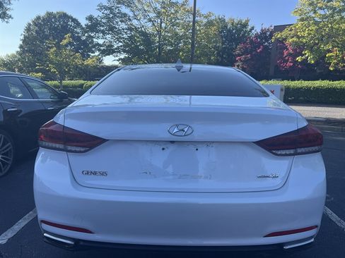 Used 2016 Hyundai Genesis 3.8 AWD/4WD image 7