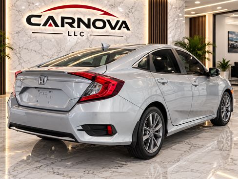 Used 2019 Honda Civic EX image 4