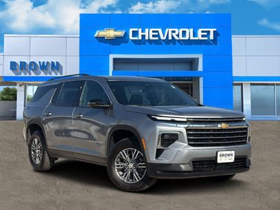 Used 2025 Chevrolet Traverse LT
