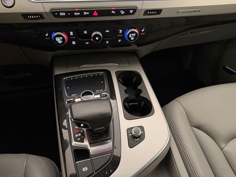 Used 2019 Audi Q7 2.0T Premium Plus w/ Premium Plus Package AWD/4WD image 17