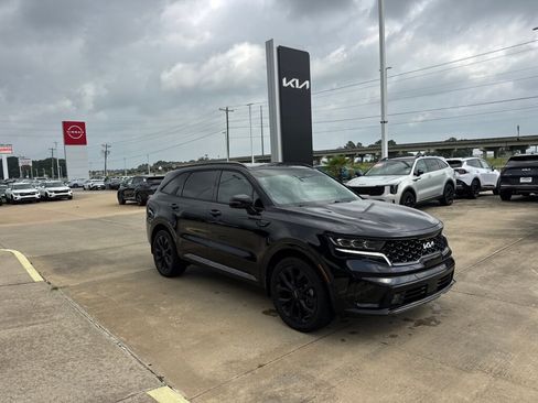 Certified 2023 Kia Sorento SX FWD image 8