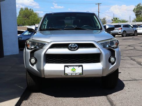 Used 2014 Toyota 4Runner SR5 AWD/4WD image 16