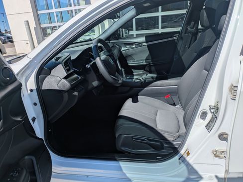 Used 2018 Honda Civic EX image 17