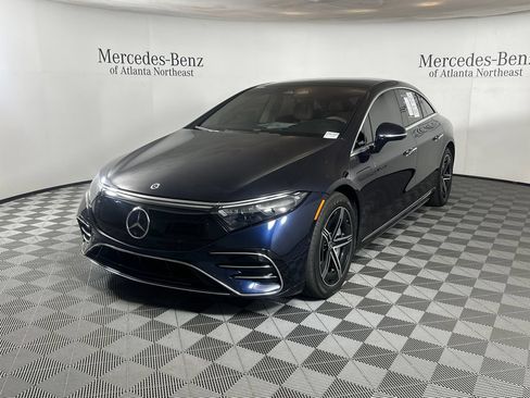 Certified 2023 Mercedes-Benz EQS 580 4MATIC Sedan image 3