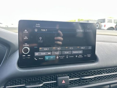 Used 2024 Honda HR-V EX-L image 14