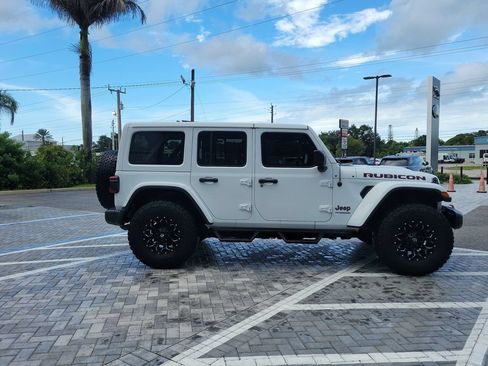 Used 2021 Jeep Wrangler Unlimited Rubicon AWD/4WD image 6