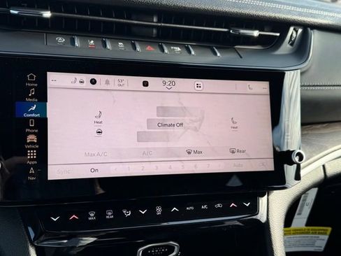 New 2026 Jeep Grand Cherokee Altitude image 16