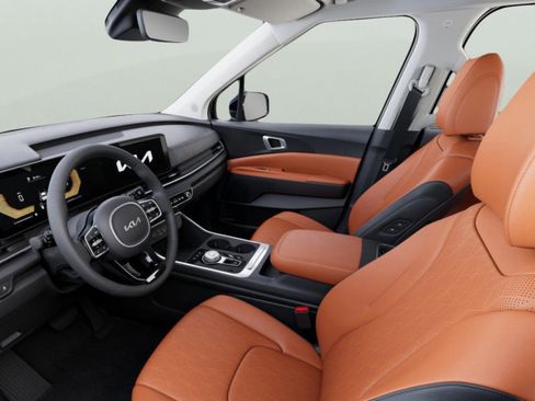 New 2026 Kia Carnival EX image 17